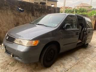 A picture of 1999 Honda Odyssey in good condition sound engine gear and