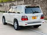 A picture of TOYOTA LANDCRUISER