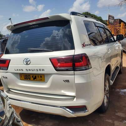 A picture of Land Cruiser V8 GX 240m
