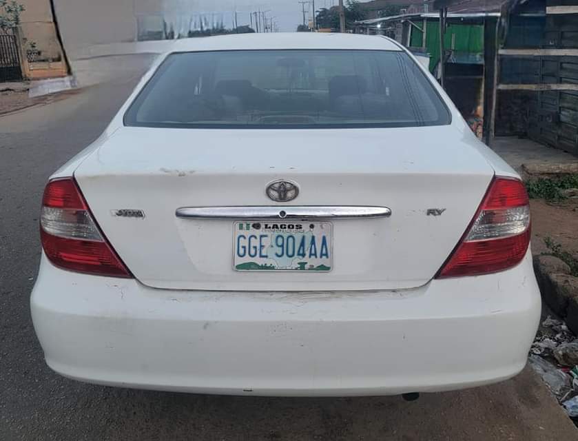 A picture of A clean toyota camry manual transmission Sound engine Neat interior