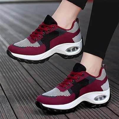 A picture of Feet wears