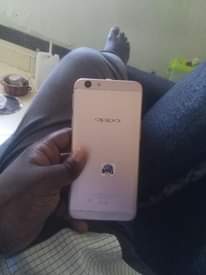 A picture of Oppo f1s inauzwa