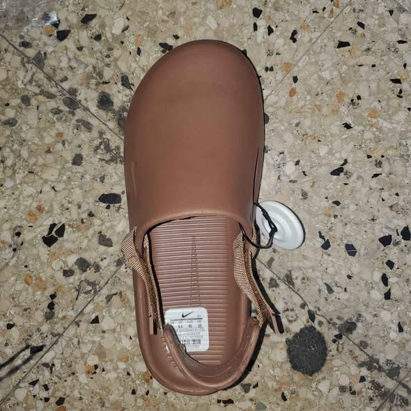 crocs