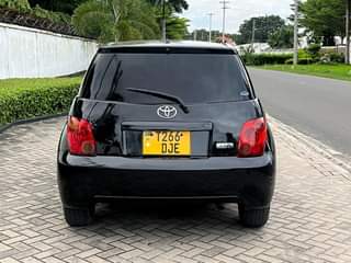 A picture of TOYOTA IST