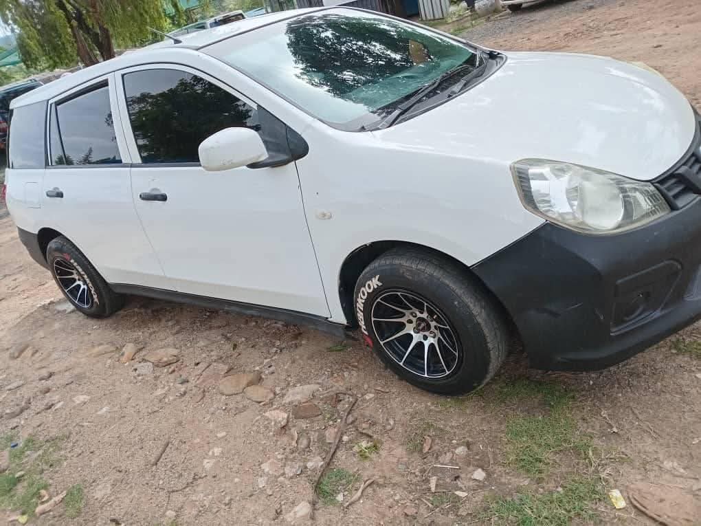 classifieds/cars nissan