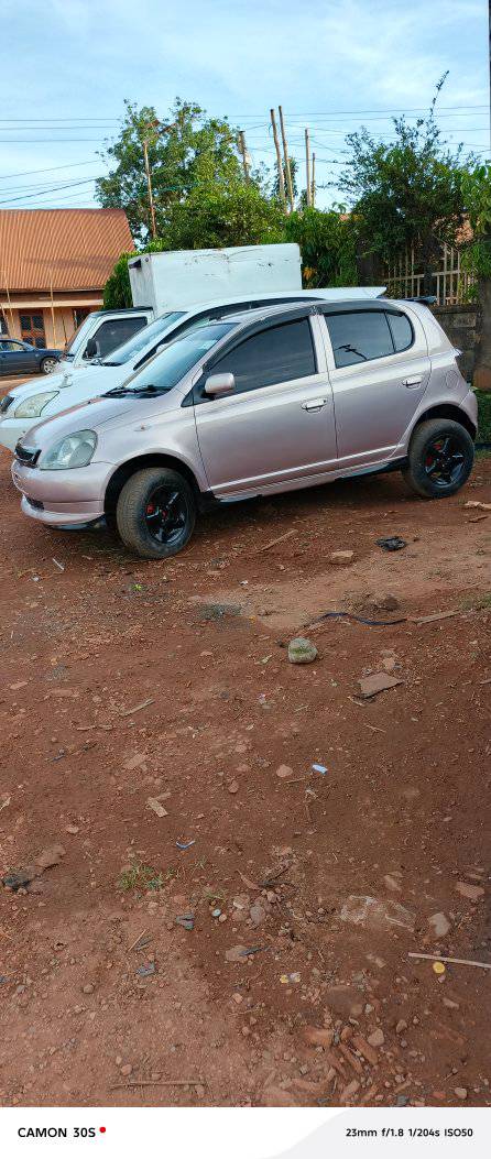 A picture of Toyota vitz UAZ buy and drive 12m cosa UAK 4.5m