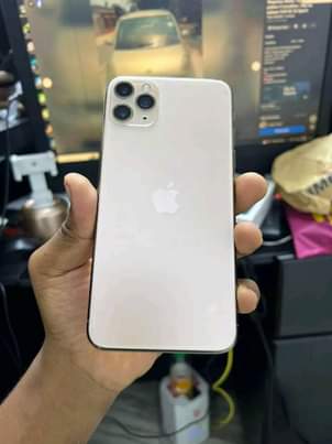 A picture of Iphone 11 pr0 max