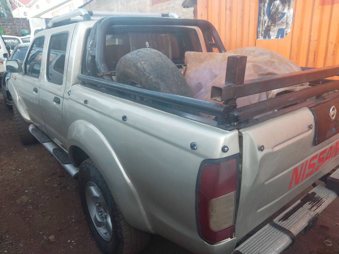 used nissan hardbody