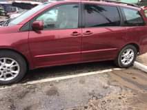 A picture of 2005 Toyota sienna 2005 First body buy and travel