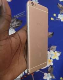 A picture of Vivo x7 plus 128gb Ram 6Gb LIPIA CHAP 99 000
