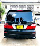 A picture of Toyota Alphard 2007
