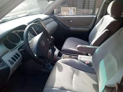 A picture of Toyota Highlander 2005