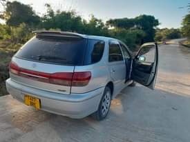 A picture of TOYOTA VISTA PRICE M 3 5 Engne safiii Full AC