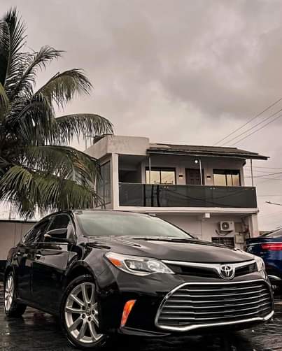 A picture of 2014 TOYOTA AVALON