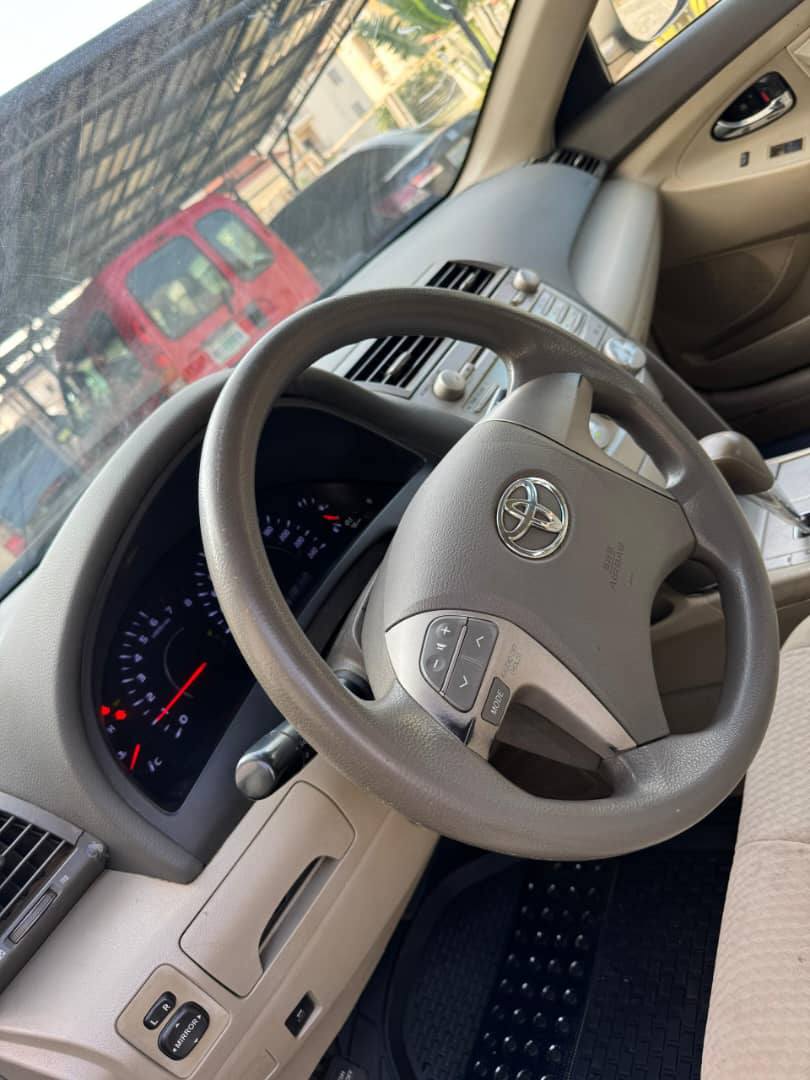 A picture of 2009 Toks standard Toyota Camry