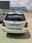 A picture of 2005 toyota kluger