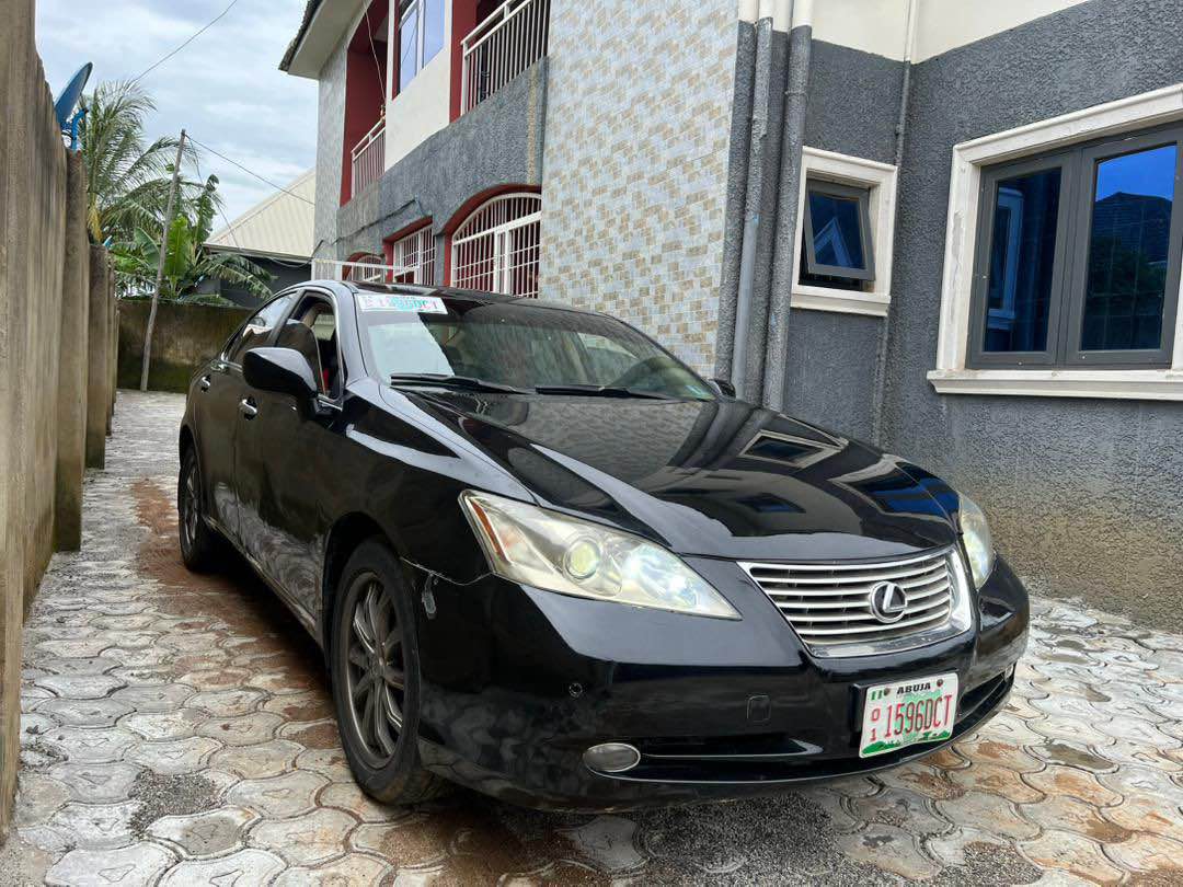 A picture of 2009 ES350