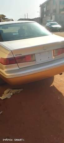 A picture of 1999 Toyota Camry Envelope