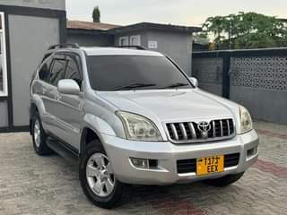 A picture of Toyota land cruiser Prado