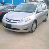 A picture of 07073105679 Auction Auction Auction Brand 2004 TOYOTA SIENNA FOR SALE