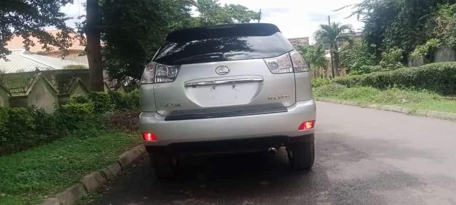 A picture of 2004 Lexus RX350