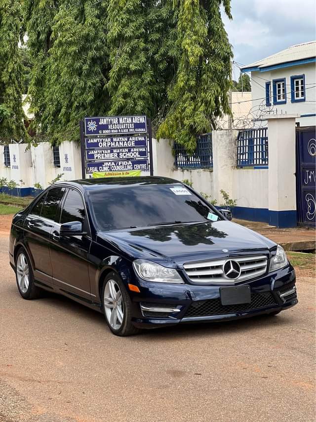 A picture of MERCEDES BENZ C300 2013