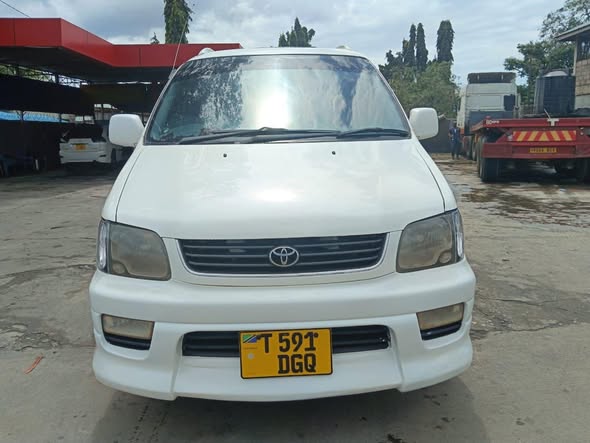 A picture of TOYOTA NOAH OLD ROAD TOUR DGQ