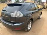 A picture of 2004 rx330