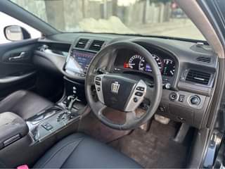 A picture of Crown New model