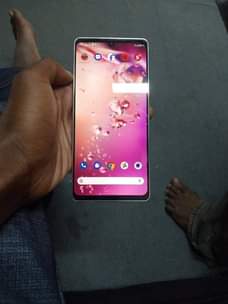 A picture of Aquos zero6pro