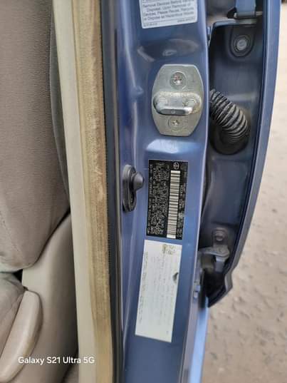 A picture of 2005 TOYOTA PRIUS HYBRID NIGERIA USED 90 BUY AND DRIVE