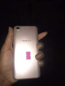 A picture of Oppo A83
