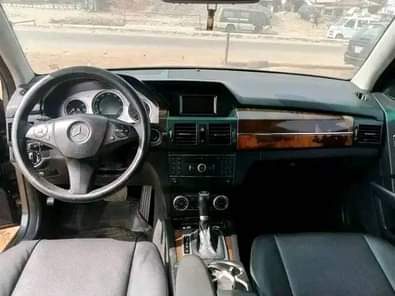 A picture of For sale GLK 350 4matic 2010 model Full option First