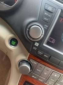 A picture of TOYOTA HIGHLANDER JEEP FOR SALE