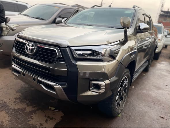 A picture of Hilux double Cabin At 120m