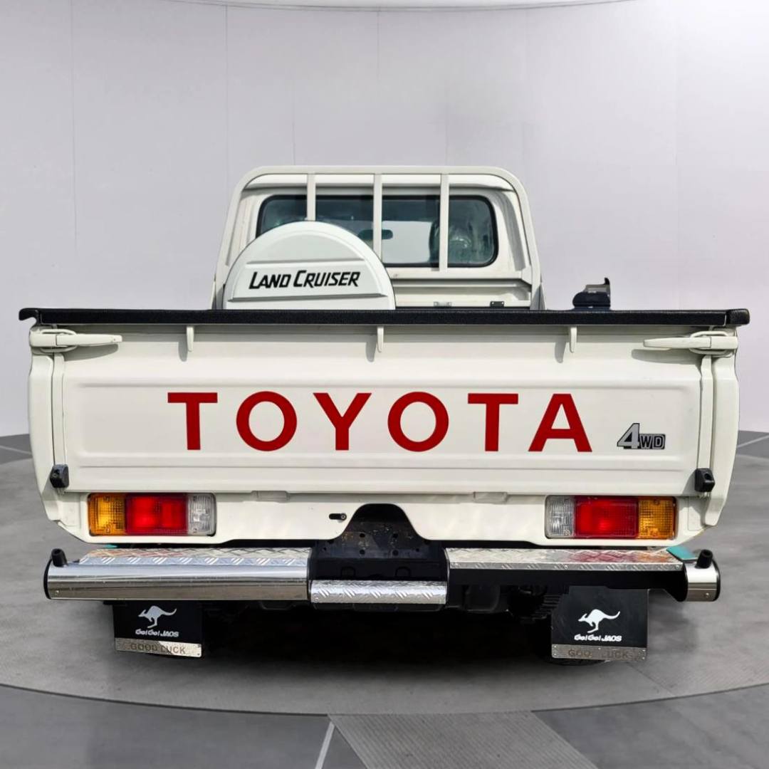 A picture of LAND CRUISER PICKUP 2020