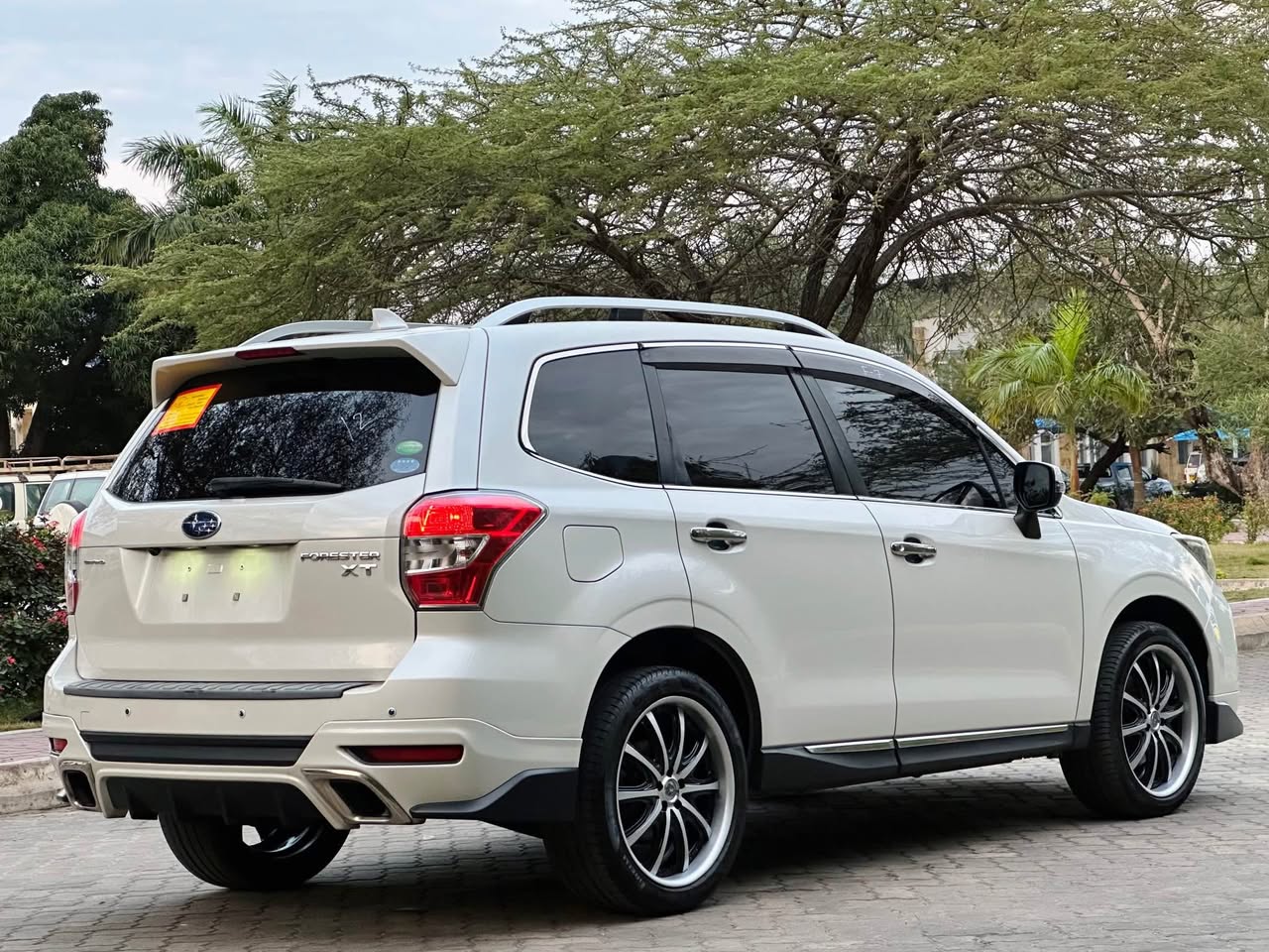 A picture of SUBARU FORESTER XT