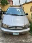 A picture of Sienna 99 very clean engine n gear working perfect ac