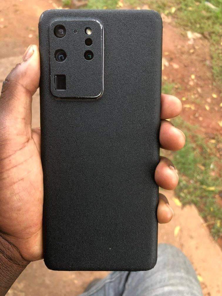 A picture of Samsung Galaxy S20 Ultra