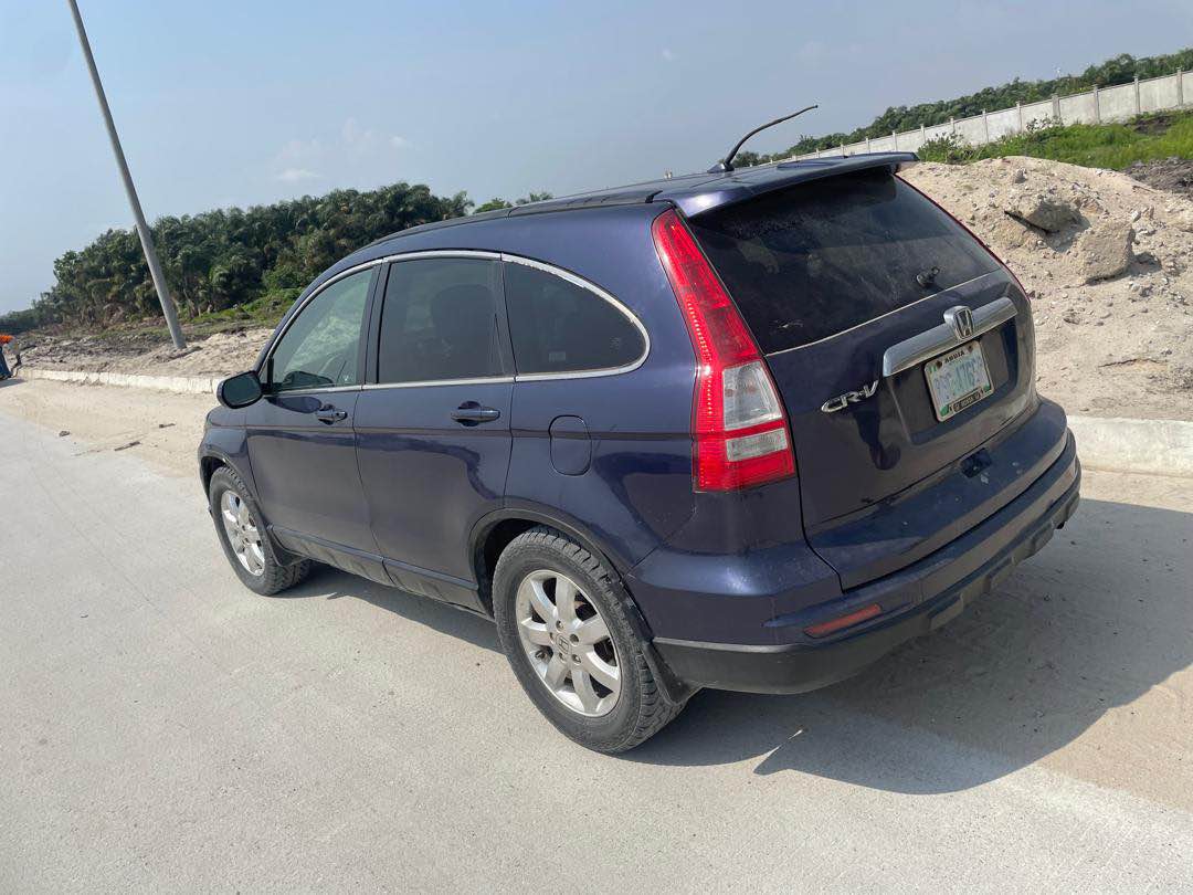 A picture of Honda CRV 2010 model