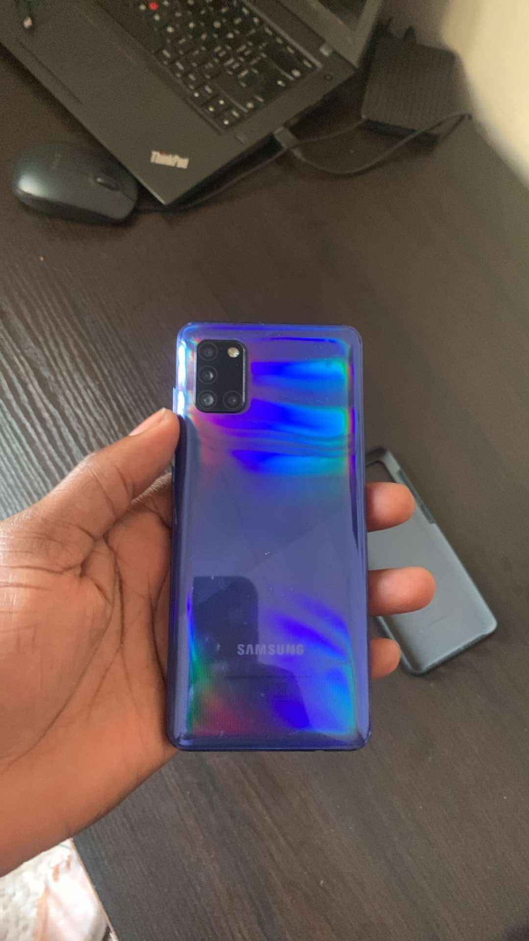 A picture of Samsung a31 4gb and 128gb Working perfectly...but finger print stops