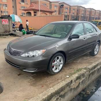 A picture of Toyota camry 2005 models
