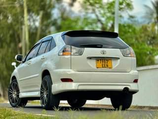 A picture of Toyota harrier