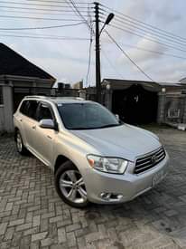 A picture of Nigeria used 2010 Toyota Highlander