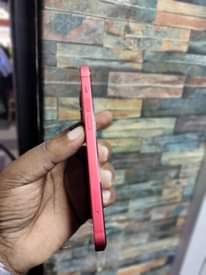 A picture of IPhone 12 128GB