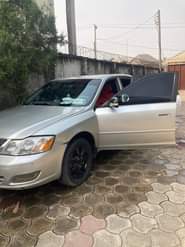 A picture of Toyota Avalon dashboard Engine Gear Ac chilling perfect Interior very