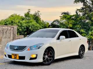 A picture of Toyota Crown