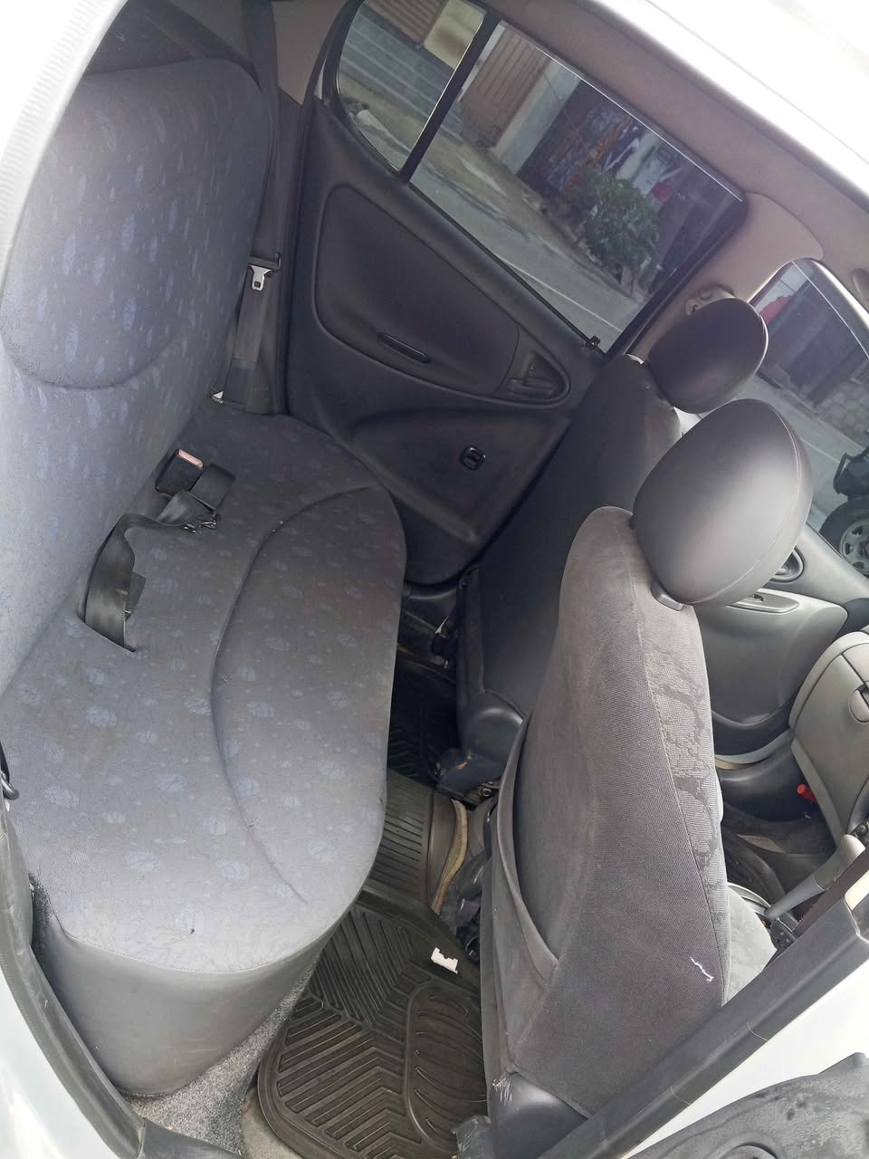 A picture of VITZ ON sale CC 900 YEAR.2004 FUll AC PRICE.7.4 CAll