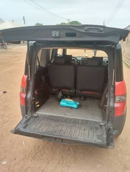 A picture of DISTRESS HONDA ELEMENT