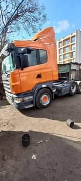 A picture of TRACTOR